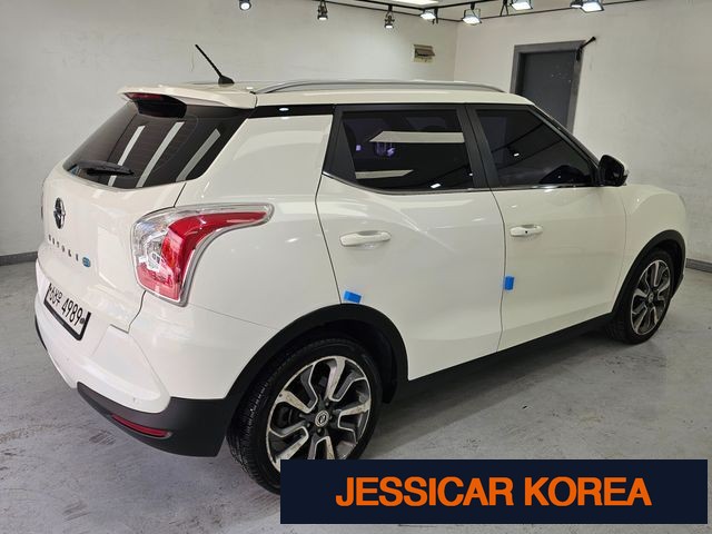 2016 KG Mobility Tivoli - Thumbnail 3