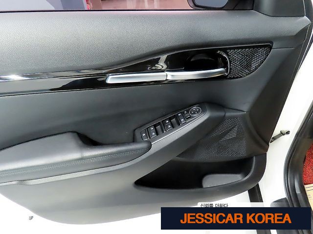 2021 Kia Seltos - Thumbnail 5