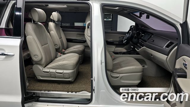 2018 Kia 올 뉴 카니발 - Thumbnail 19