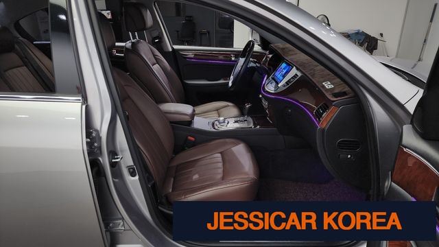 2010 Hyundai Genesis - Thumbnail 6