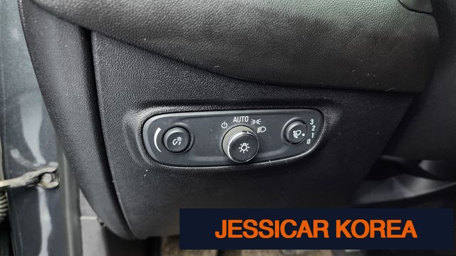 2018 Chevrolet Equinox - Thumbnail 17