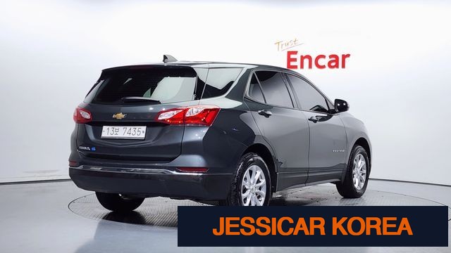 2018 Chevrolet Equinox - Thumbnail 18