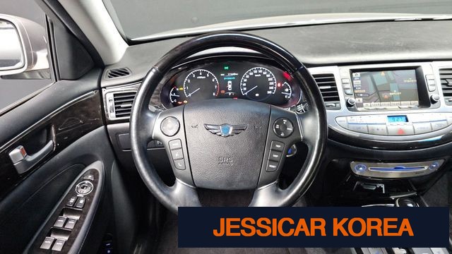 2012 Hyundai Genesis - Thumbnail 8