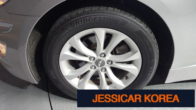 2012 Hyundai Genesis - Thumbnail 11