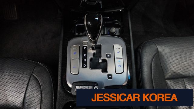 2012 Hyundai Genesis - Thumbnail 15