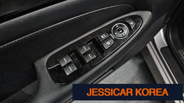2012 Hyundai Genesis - Thumbnail 20