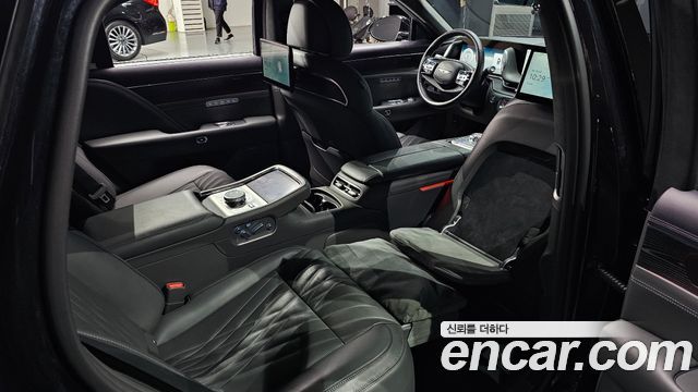 2022 Genesis G90 (RS4) - Thumbnail 4