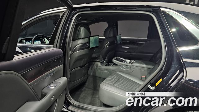 2022 Genesis G90 (RS4) - Thumbnail 11