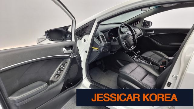 2017 Kia The New K3 - Thumbnail 5