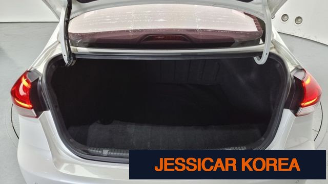 2017 Kia The New K3 - Thumbnail 10