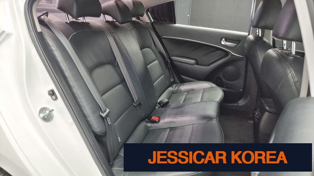 2017 Kia The New K3 - Thumbnail 19