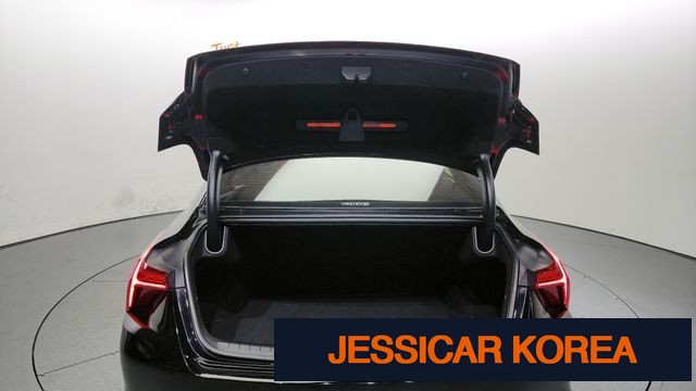 2022 Kia K8 - Thumbnail 14