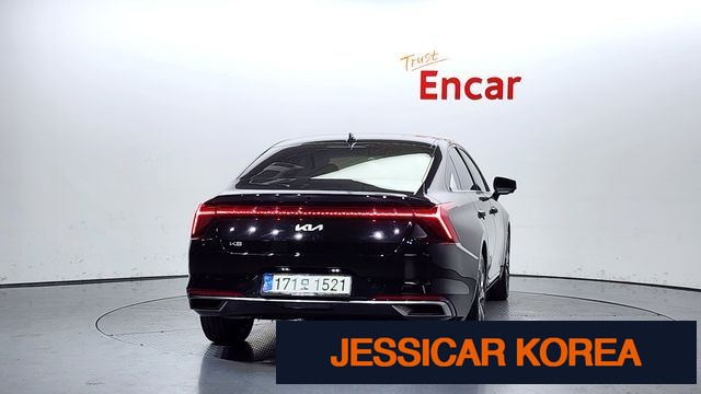 2022 Kia K8 - Thumbnail 17