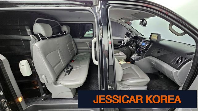 2017 Hyundai Grand Starex - Thumbnail 4
