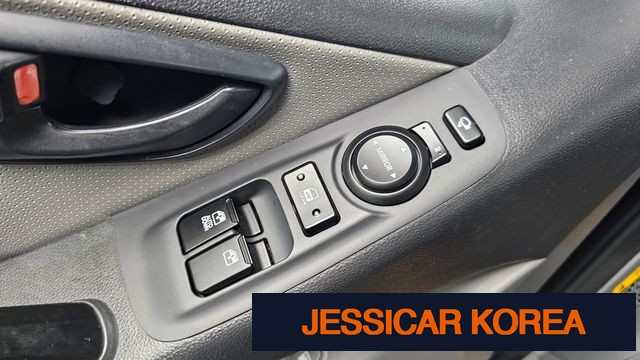 2017 Hyundai Grand Starex - Thumbnail 19