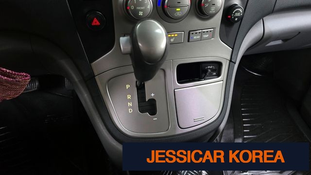 2015 Hyundai Grand Starex - Thumbnail 15