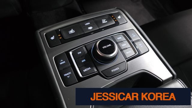 2016 Hyundai Genesis DH - Thumbnail 17