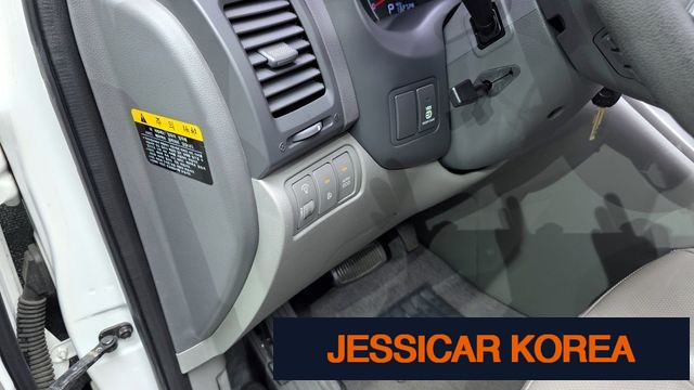 2013 Kia Carnival R - Thumbnail 11