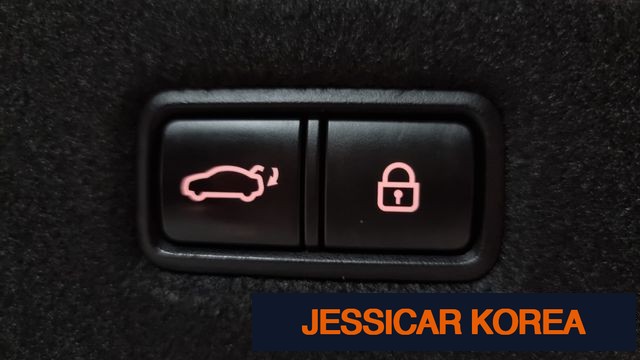2020 Genesis G90 - Thumbnail 8