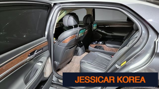 2020 Genesis G90 - Thumbnail 11