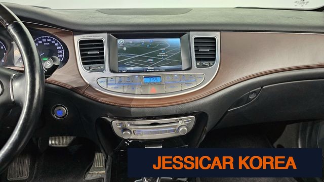 2013 Hyundai Genesis - Thumbnail 15