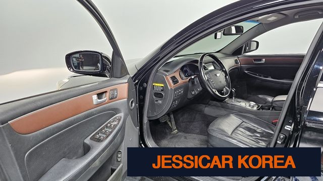 2013 Hyundai Genesis - Thumbnail 16