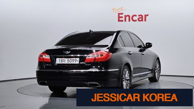 2013 Hyundai Genesis - Thumbnail 17