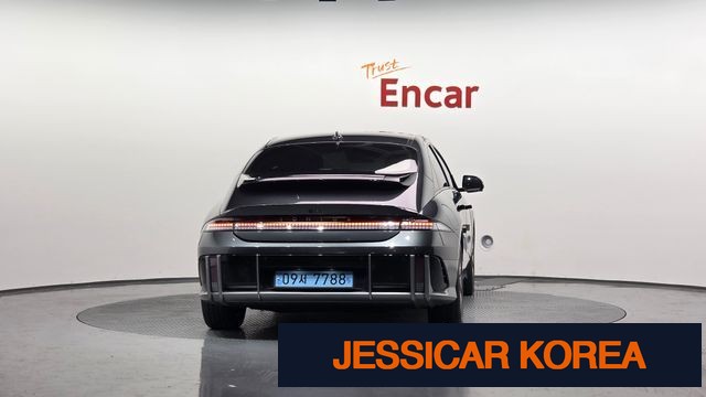 2023 Hyundai Ioniq 6 - Thumbnail 5