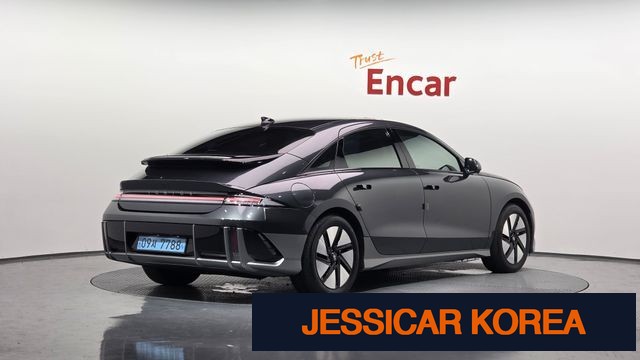2023 Hyundai Ioniq 6 - Thumbnail 7