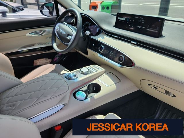 2024 Genesis GV70 - Thumbnail 10