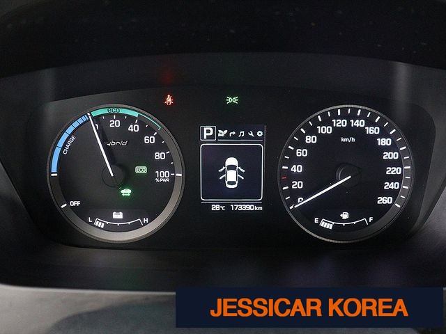 2016 Hyundai LF Sonata Hybrid - Thumbnail 6