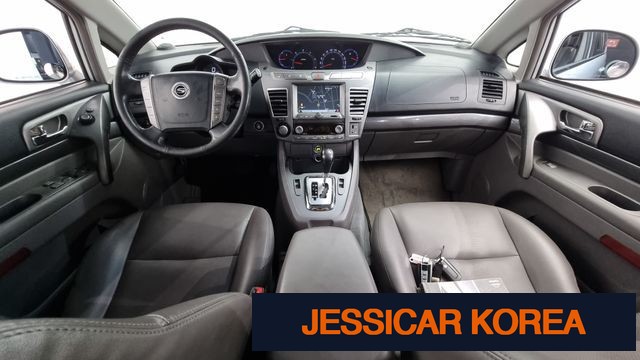2014 KG Mobility Korando Turismo - Thumbnail 9