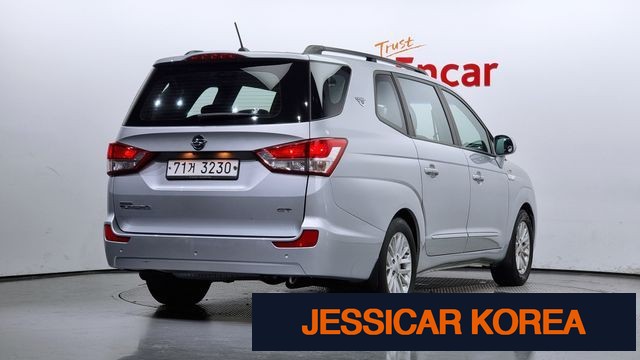 2014 KG Mobility Korando Turismo - Thumbnail 18