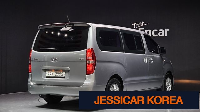 2016 Hyundai Grand Starex - Thumbnail 2