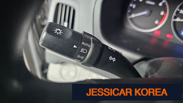 2016 Hyundai Grand Starex - Thumbnail 3