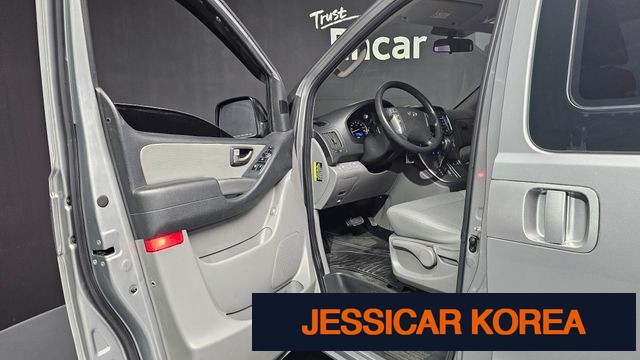 2016 Hyundai Grand Starex - Thumbnail 14