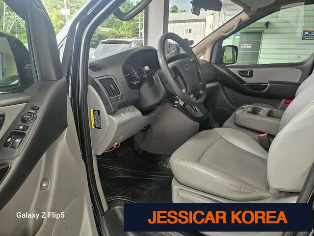 2019 Hyundai The New Grand Starex - Thumbnail 10