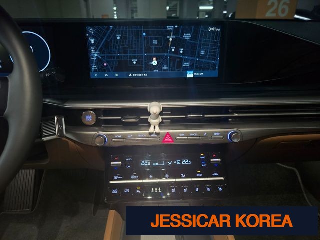 2025 Hyundai Grandeur (GN7) - Thumbnail 3
