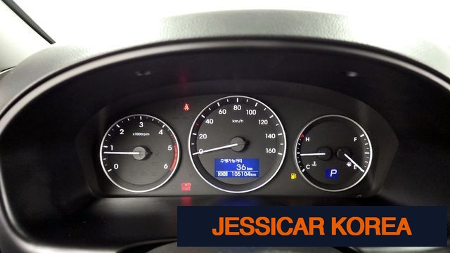 2016 Hyundai Grand Starex - Thumbnail 5