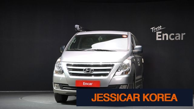 2016 Hyundai Grand Starex - Thumbnail 10