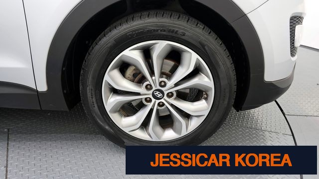 2015 Hyundai Santa Fe DM - Thumbnail 4