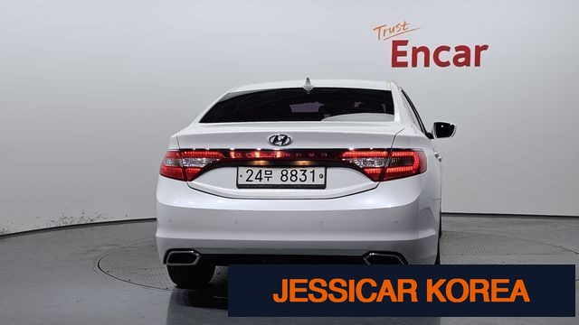 2016 Hyundai Grandeur HG - Thumbnail 8