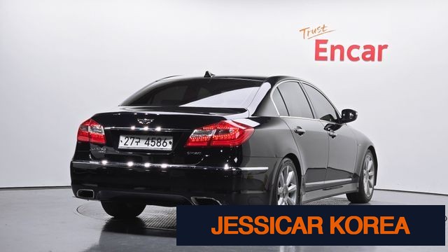 2014 Hyundai Genesis - Thumbnail 2