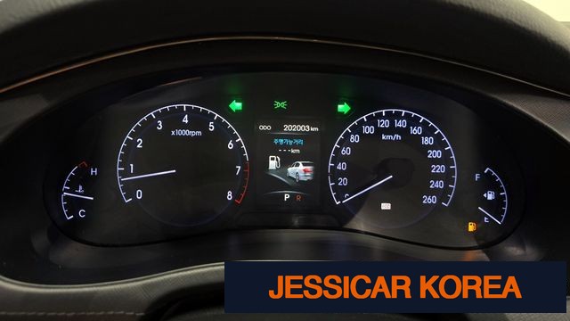 2014 Hyundai Genesis - Thumbnail 4