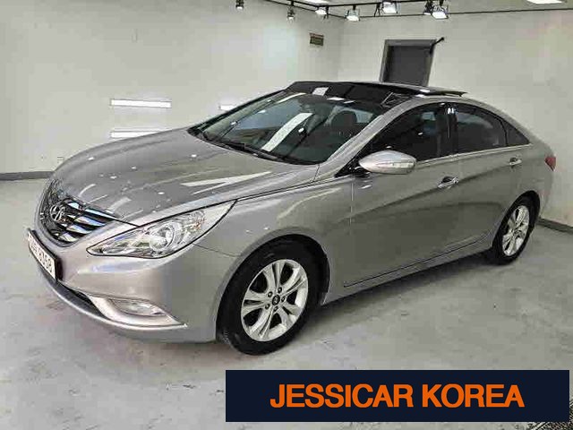 2010 Hyundai YF Sonata - Thumbnail 13