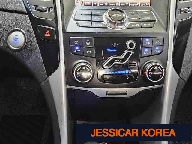 2010 Hyundai YF Sonata - Thumbnail 15