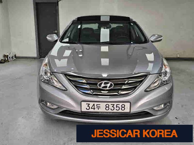 2010 Hyundai YF Sonata - Thumbnail 18