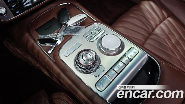 2022 Genesis G90 (RS4)