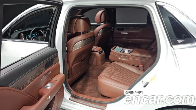 2022 Genesis G90 (RS4) - Thumbnail 18