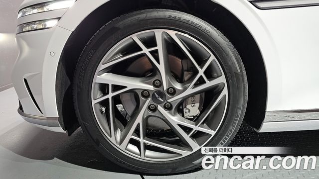 2022 Genesis G90 (RS4) - Thumbnail 19